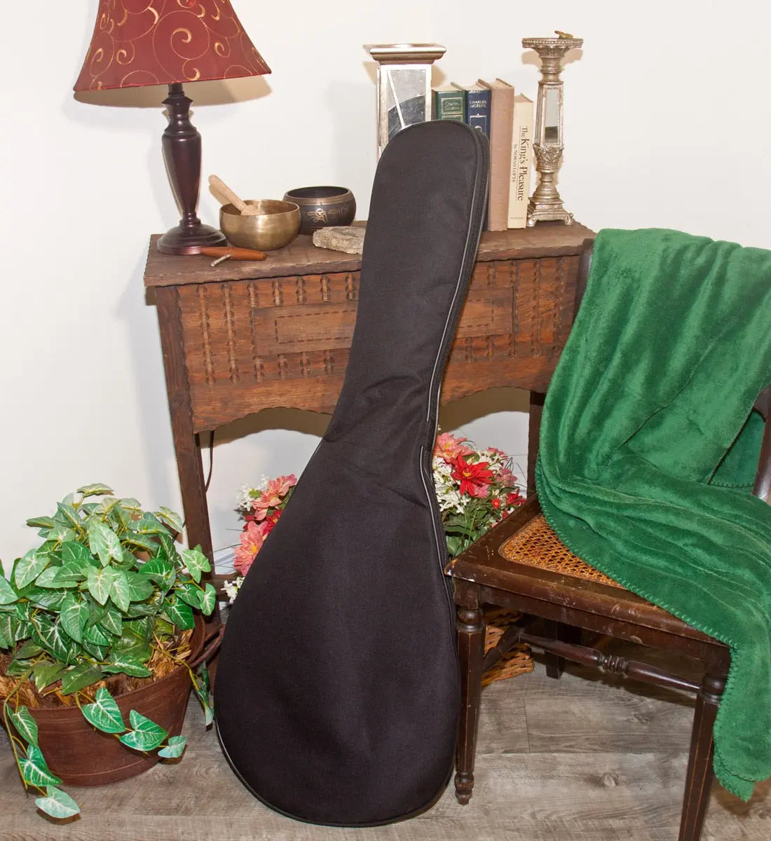 Roosebeck Lute-Guitar, 6 String, Variegated, Gears