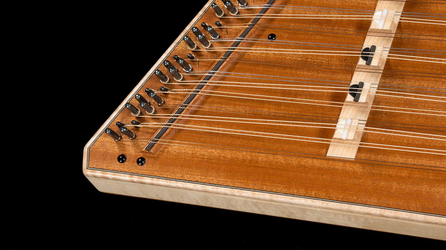 Dusty Strings D550 Chromatic 16/15 Hammered Dulcimer Hammered Dulcimers Dusty Strings