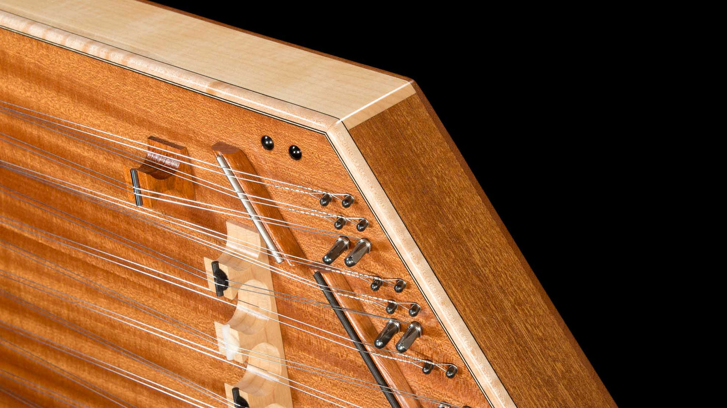 Dusty Strings D550 Chromatic 16/15 Hammered Dulcimer Hammered Dulcimers Dusty Strings