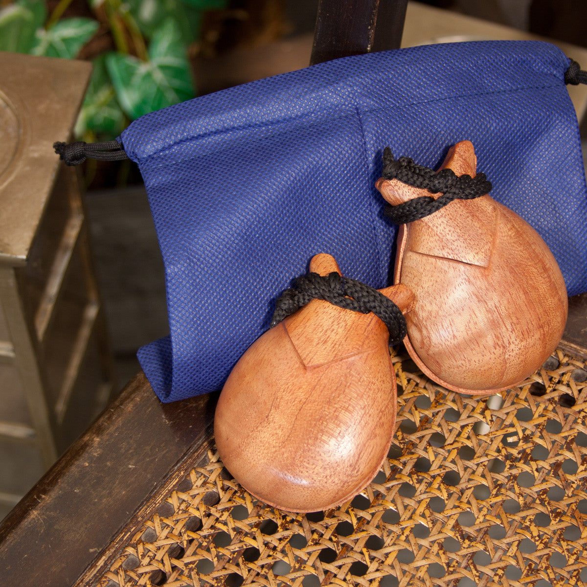 Red Cedar Castanets, 2.63” Pair Castanets DOBANI