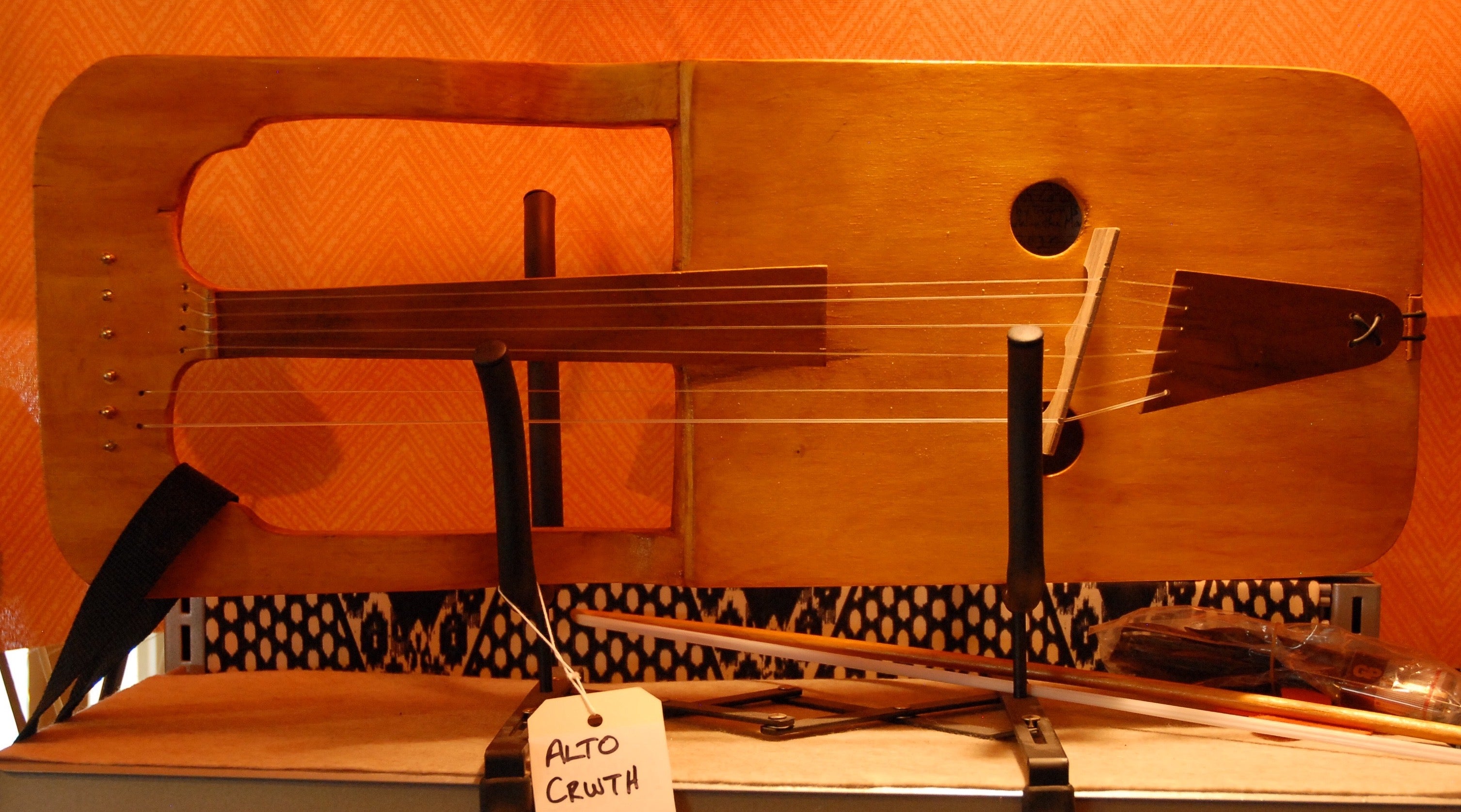 Crwth - History – Lark in the Morning