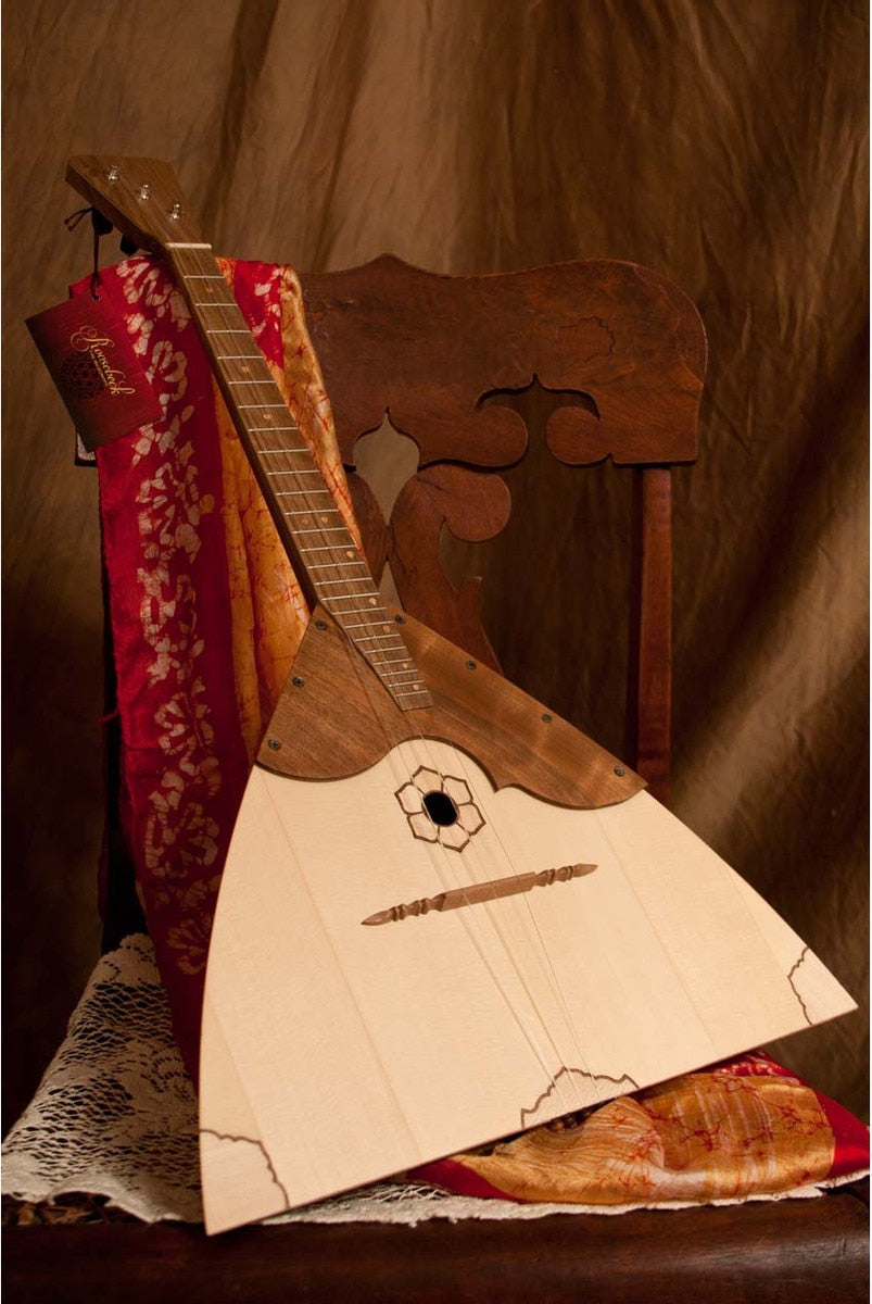 Roosebeck Deluxe Prima Balalaika, Walnut Stave Body