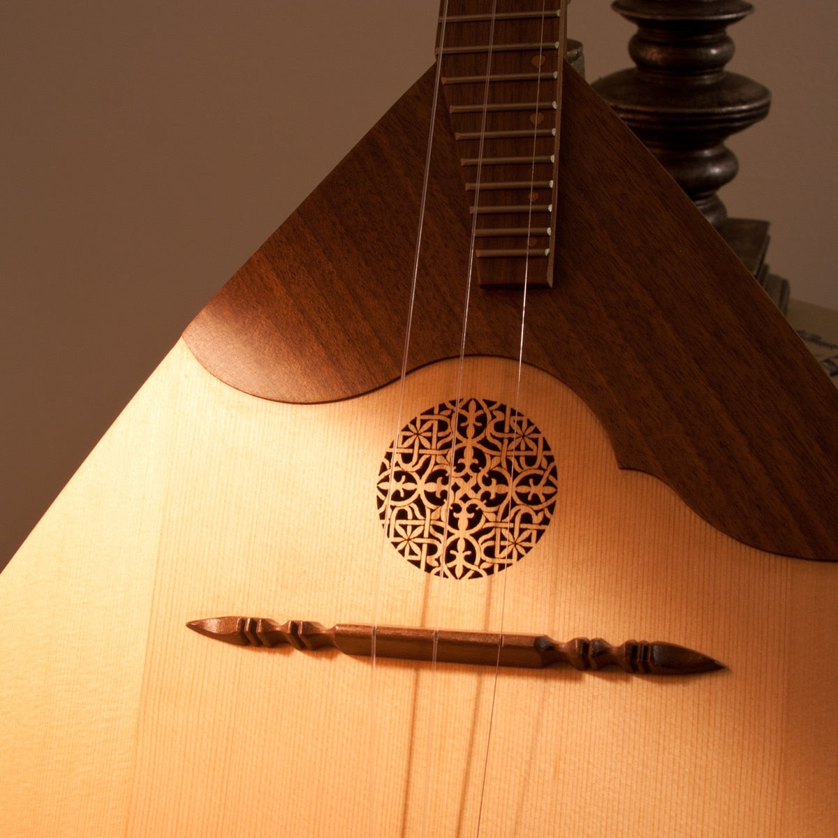 Balalaika, Prima - Walnut