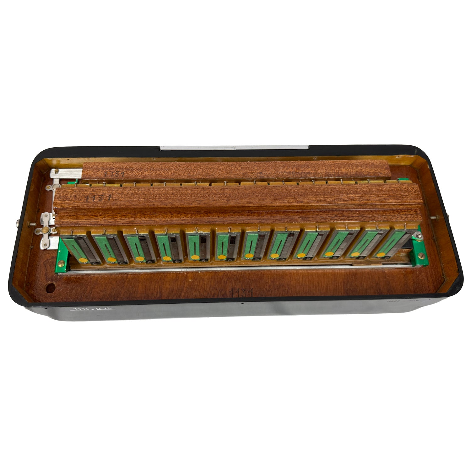 Daquila DB24 120 Bass Accordion by Guerri - Italian Crafted - Lark