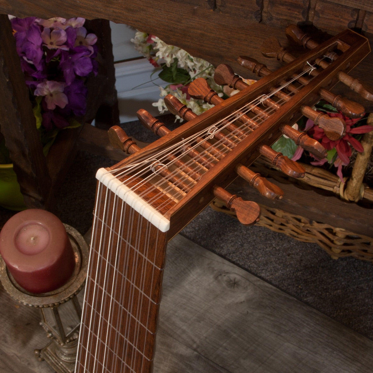 Roosebeck Deluxe 8-Course Lute Sheesham