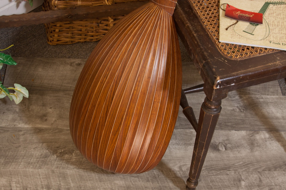 Deluxe 8-Course Lute - Sheesham & Spruce | Roosebeck – Lark in the