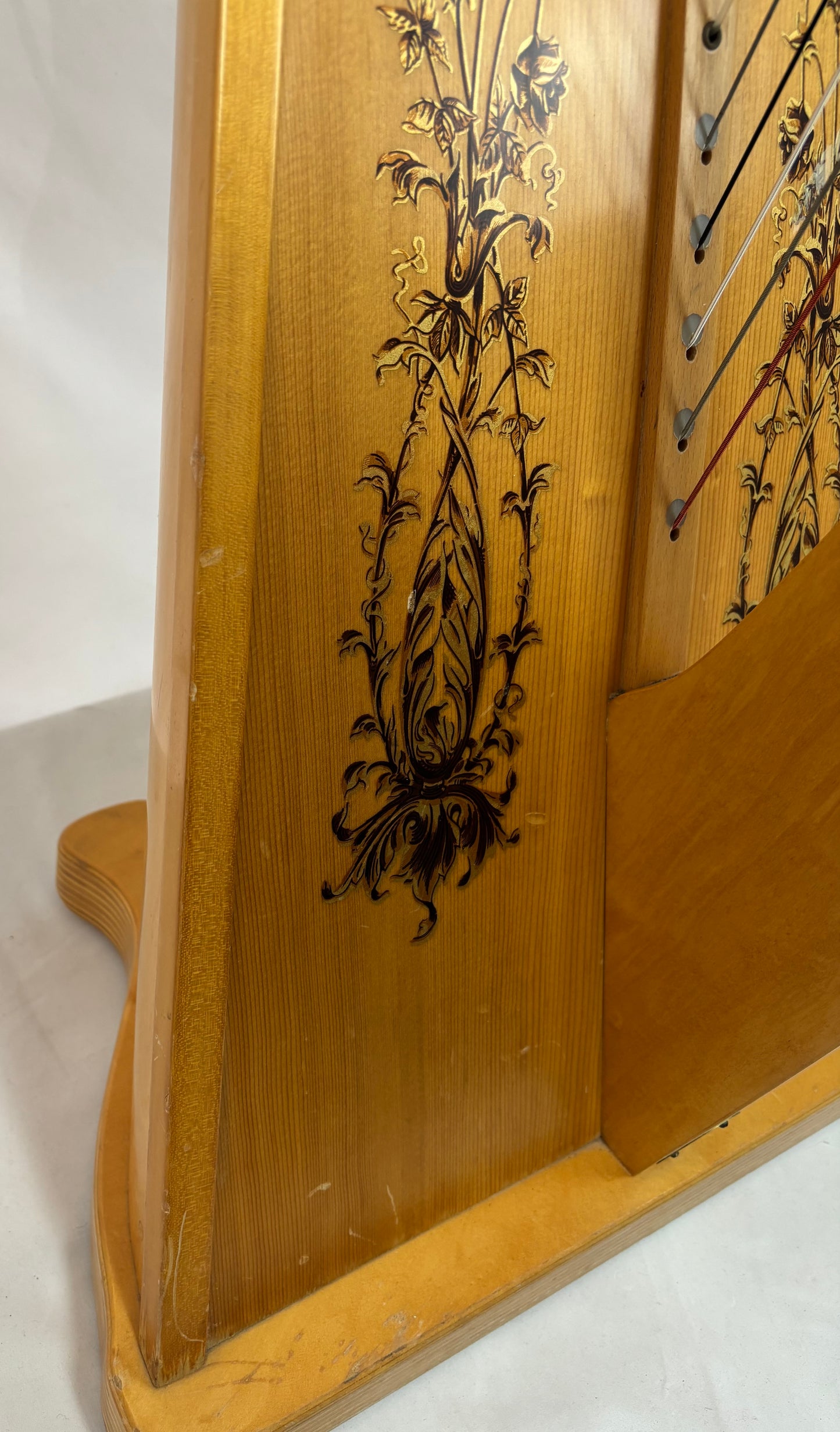 Lyon & Healy Troubadour IV Harp,  Pre-owned