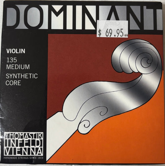 Dominant 135 Medium Synthetic Core, 4/4 size Violin String Set