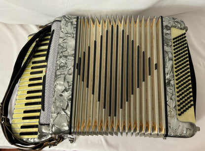 Petosa Americana 120 Bass Accordion, Used