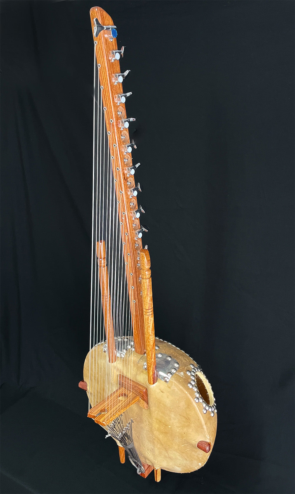 Deluxe Kora with Pickup, Treble Clef Plucked Strings - Others Lark in the Morning   