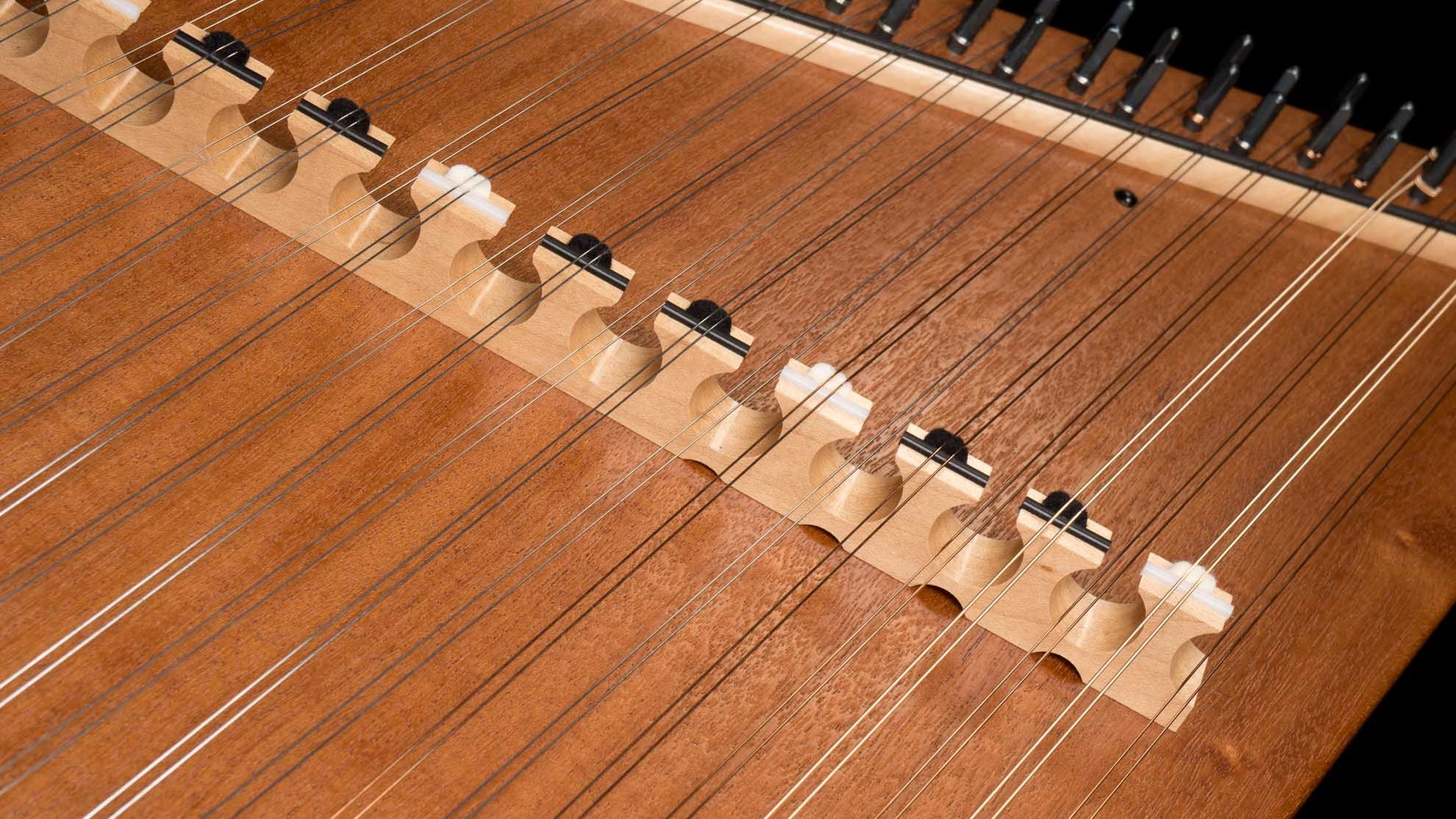 How Many Tuning Pins Does A Hammered Dulcimer